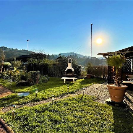 Апартаменти Traumhafter Moselblick, Garten & Lounge, Boxspringbett, Top Lage Буллай Екстер'єр фото